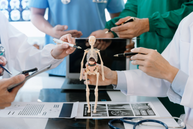 Doctors who treat osteoporosis